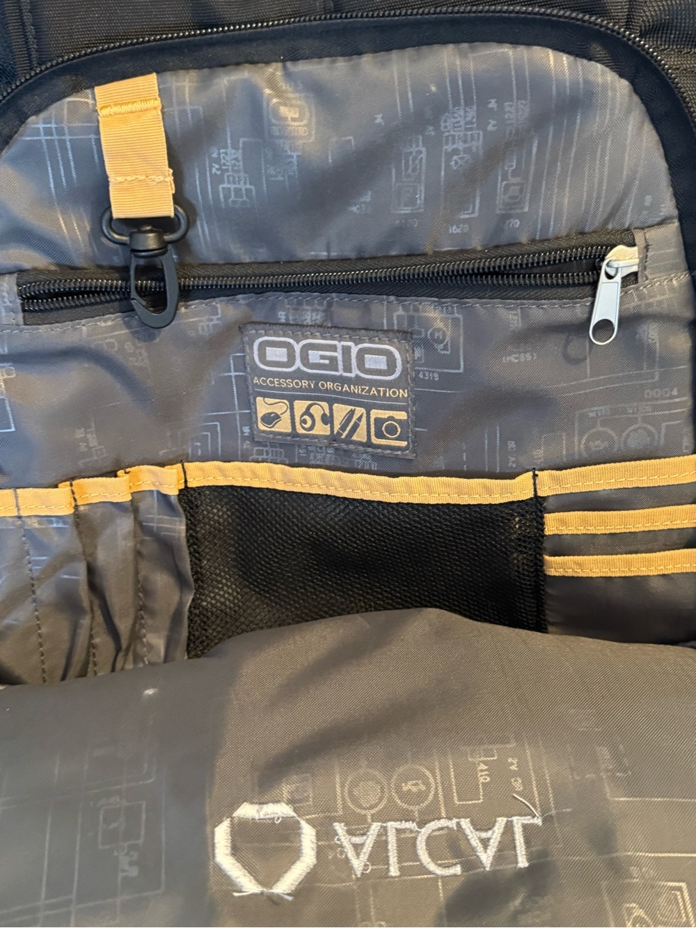 OGIO Metro Backpack with Laptop Protection. - Picture 6 of 7